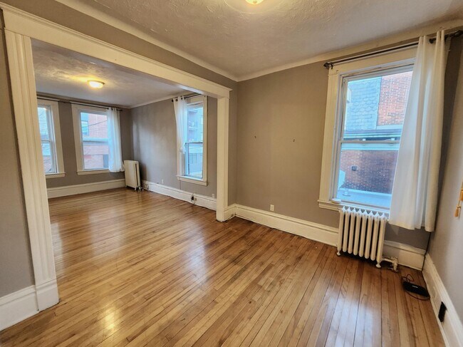 Photo du bâtiment - 242-242 Princess St