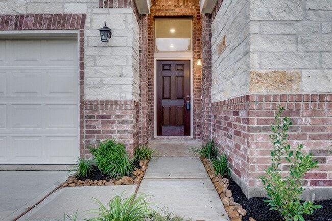 Building Photo - 28519 Willow Orchard Ln