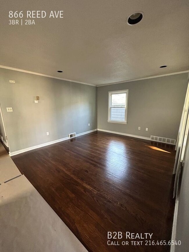 Building Photo - "Comfortable Elegance: Your Dream 3-Bedroo...