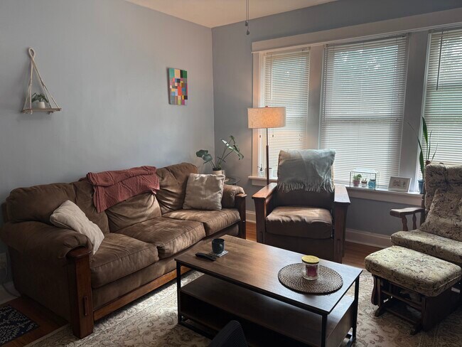 Foto del edificio - 5225 Bancroft Ave