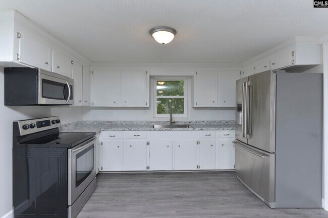 Building Photo - 1628 Dreher Island Rd