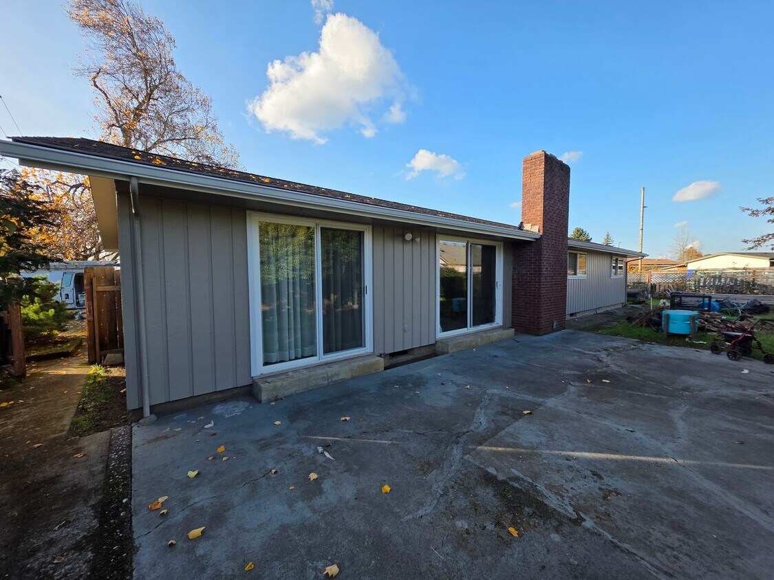 Foto principal - Great Vintage Home!