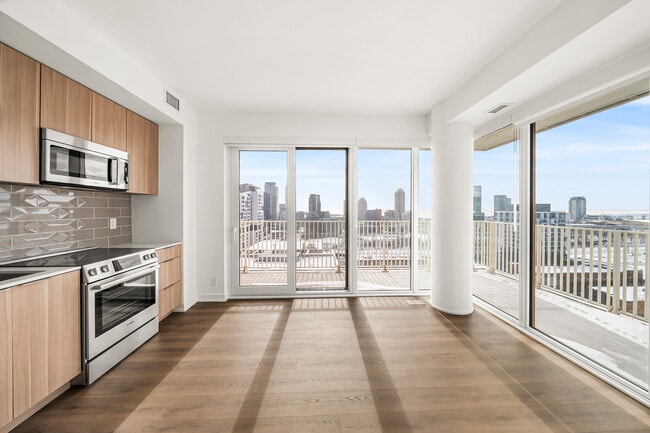 Photo du bâtiment - 88 Bathurst St