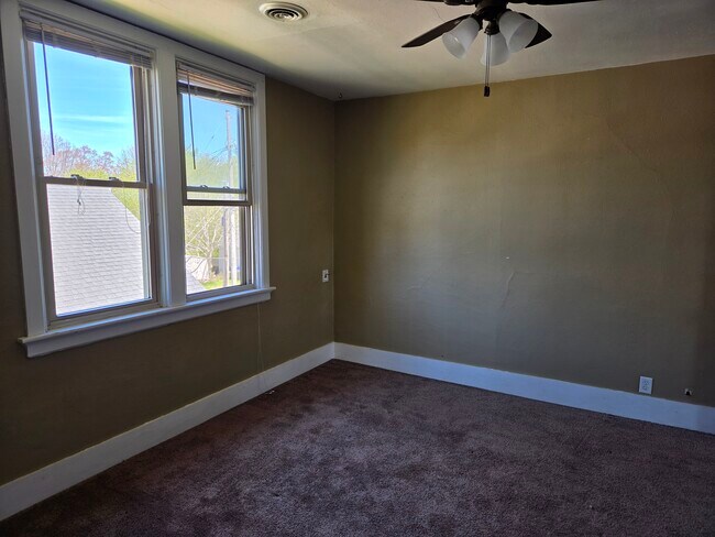 Bedroom 1 2of2 - 523 S 15th St