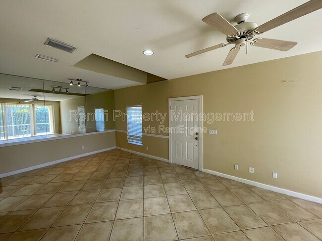 Foto del edificio - 9719 Glen Heron Dr