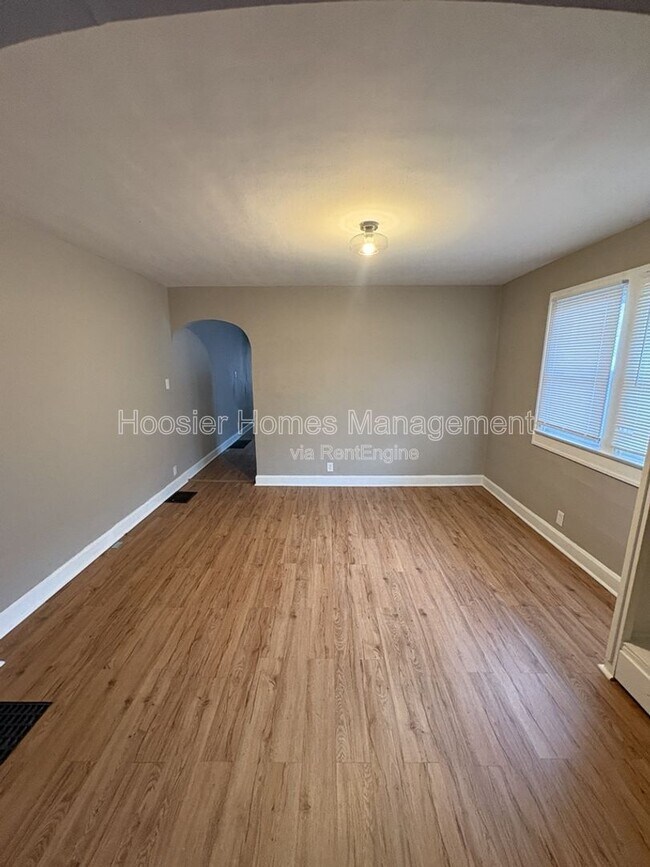 Foto del edificio - 802 N Denny St