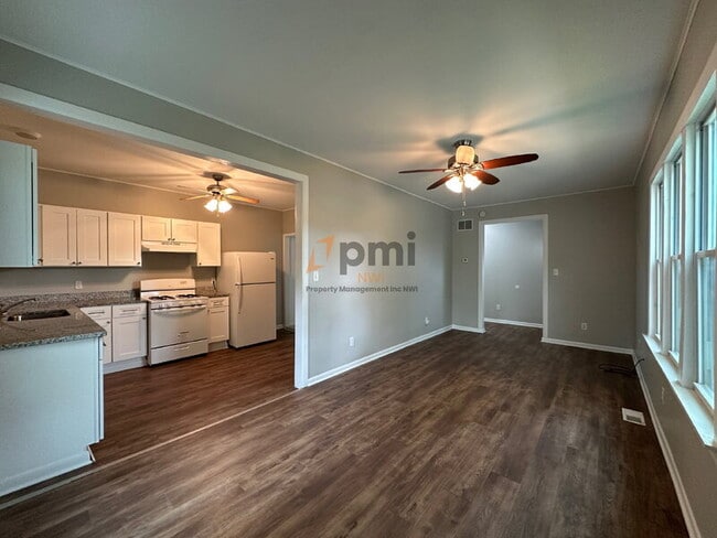 Foto del edificio - 6812 Jackson Ave