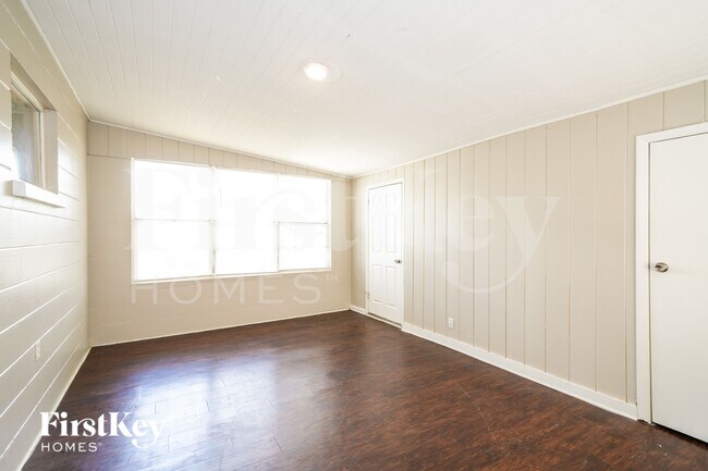 Foto del edificio - 1521 Heather Ave
