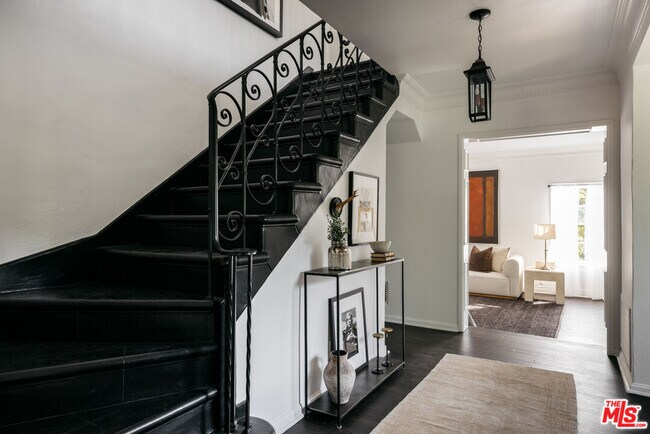 Foto del edificio - 5712 Spring Oak Dr