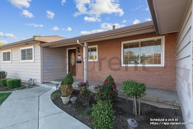 Building Photo - 38289 Ballard Dr