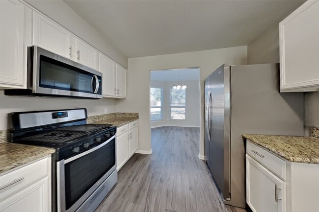 Foto del edificio - 16839 Blackberry Lily Ln