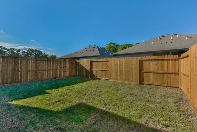 Foto del edificio - 24094 Sears Ln