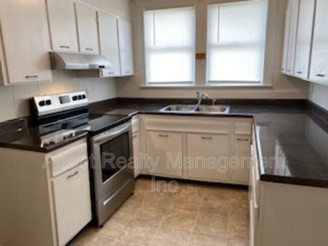 Foto del edificio - 320 E Glenwood Ave
