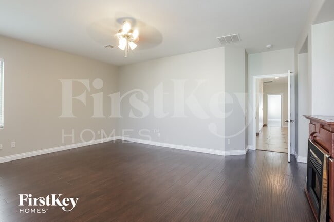 Building Photo - 9100 Little Horse Ave