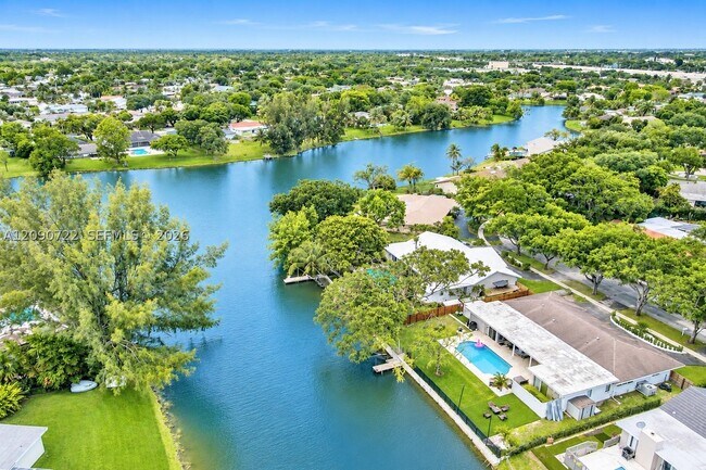 Foto del edificio - 1941 SW 52nd Terrace