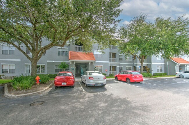 Foto del edificio - Very nicely upgraded  2bed/2bath 2nd floor...