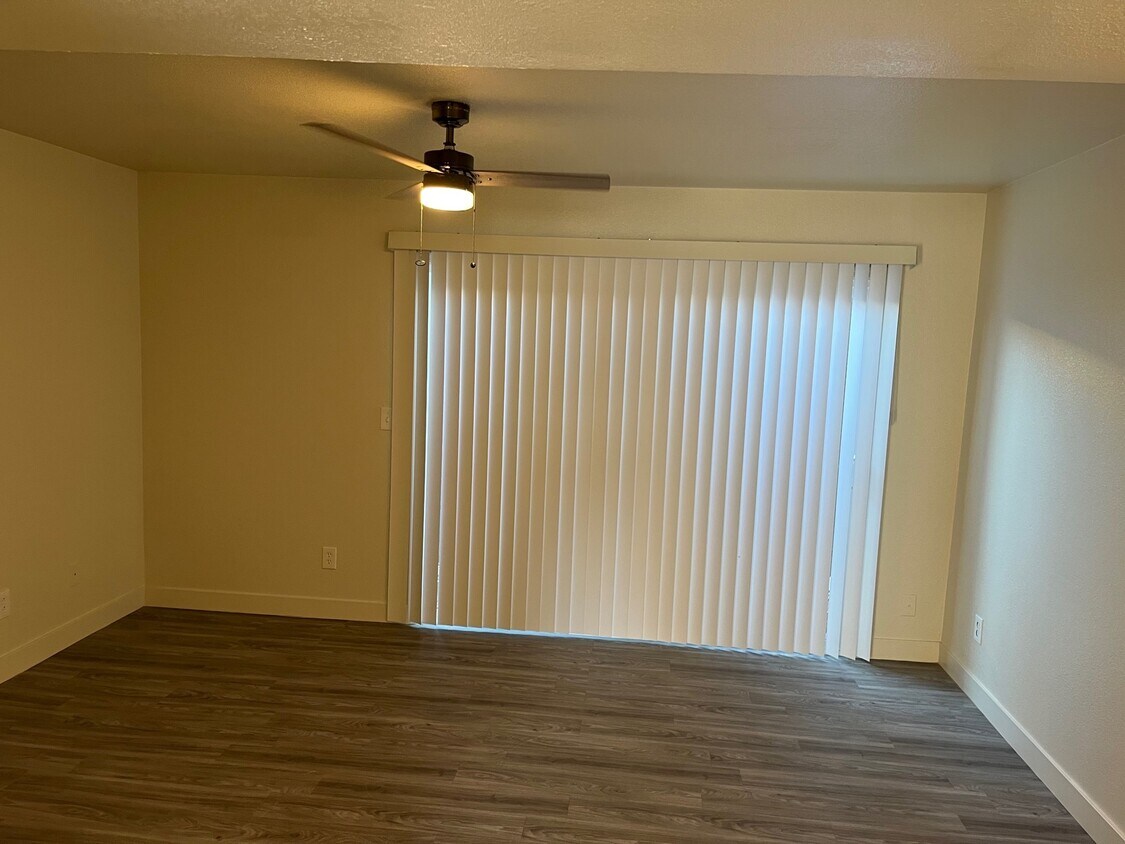 Foto principal - 15427 N Jerry St