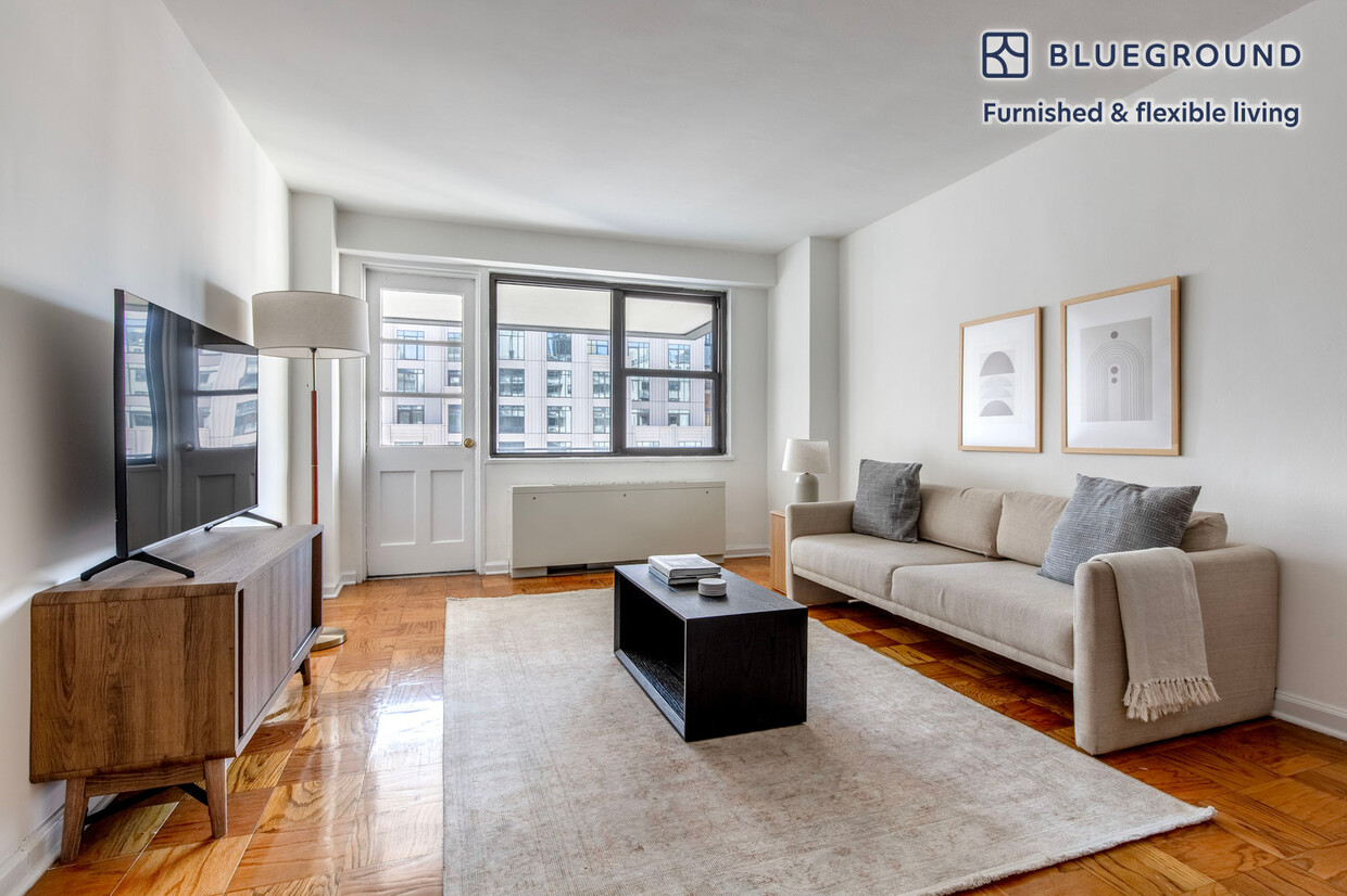 Foto principal - 315 East 86th St