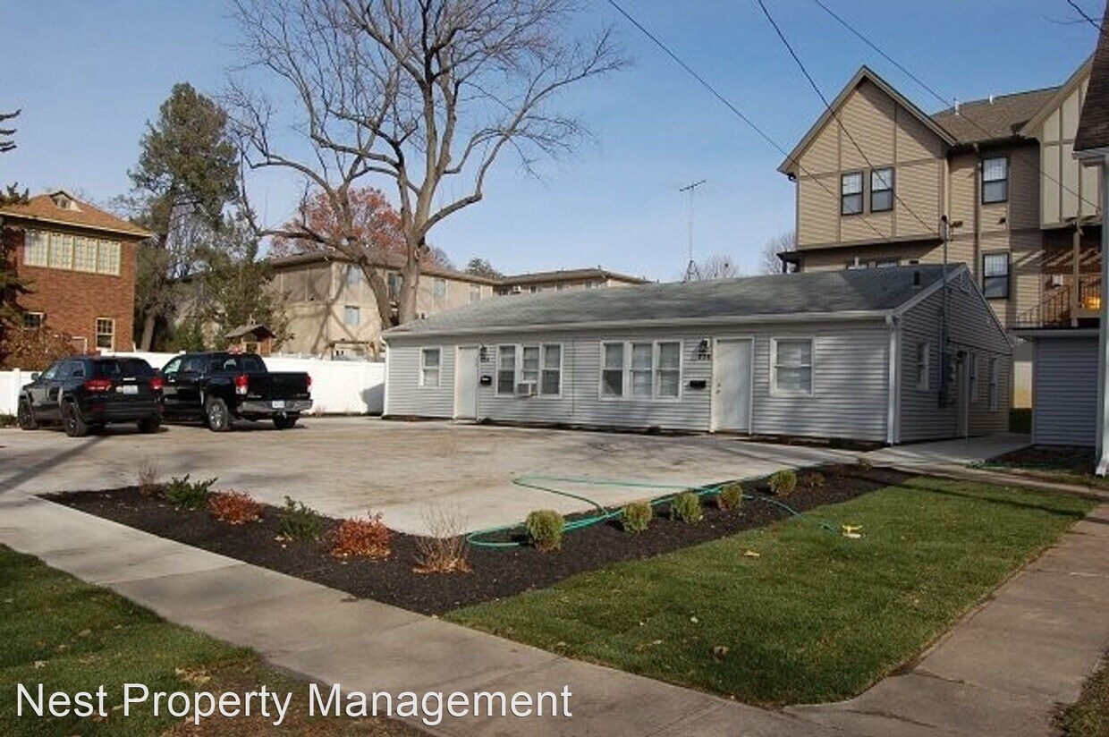 224 S Governor St, Iowa City, IA 52240