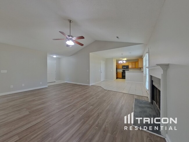 Foto del edificio - 3952 Cochran Rd