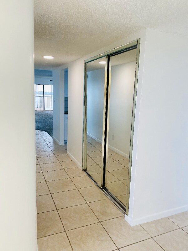 Foto del edificio - 200 S Sykes Creek Pkwy