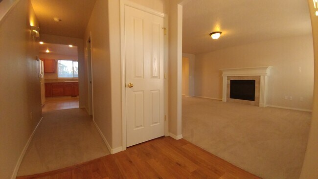 Foto del edificio - 14352 W Redwick Dr