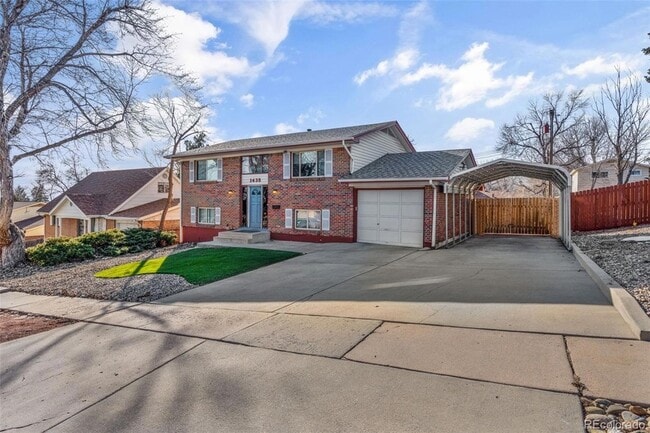 Foto del edificio - 1438 Laurette Dr