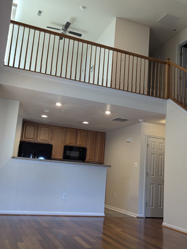 Building Photo - 2052 Astilbe Way