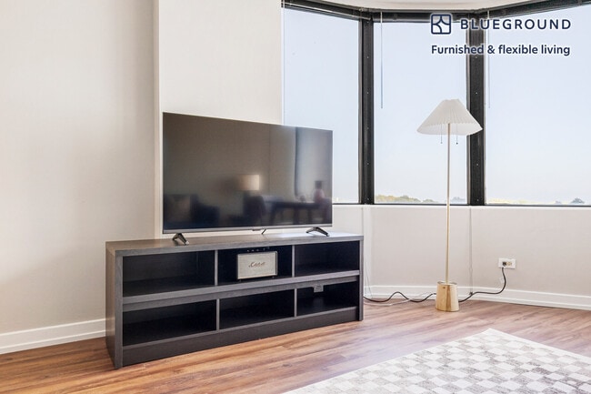 Building Photo - 1212 S Michigan Ave