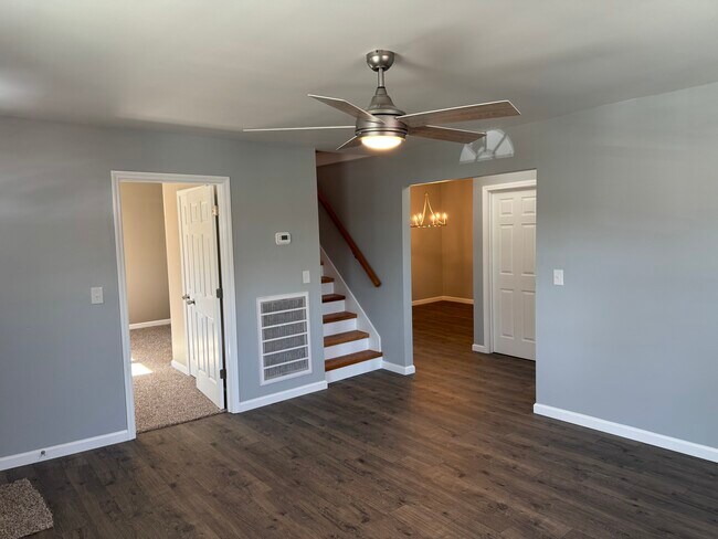 Foto del edificio - 138 Cherry Ln