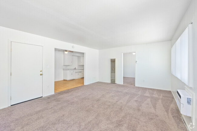 1BR, 1BA - 550SF - Living Room - Cherokee Trail Apts
