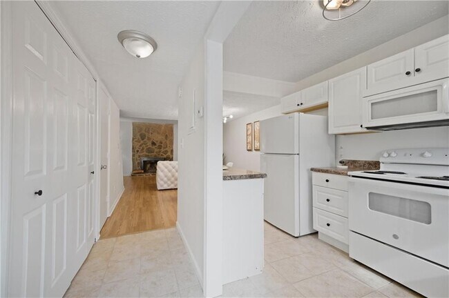 Foto del edificio - 1677 Wynndowne Trail