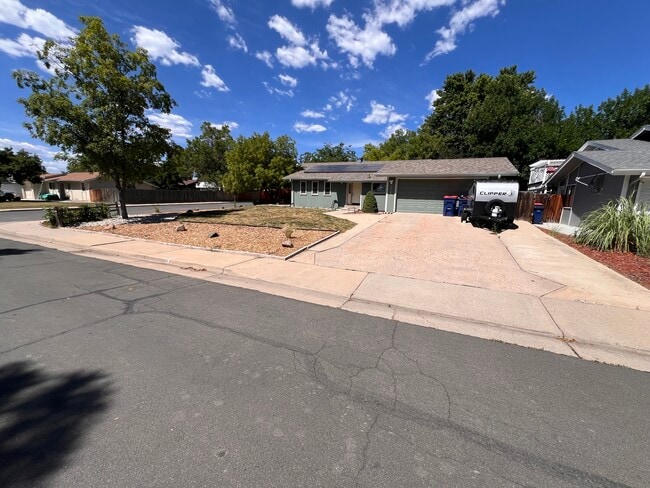 Building Photo - 13100 Julian Ct