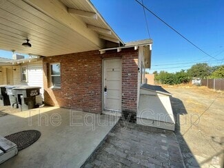 Building Photo - 1205 N Willis St