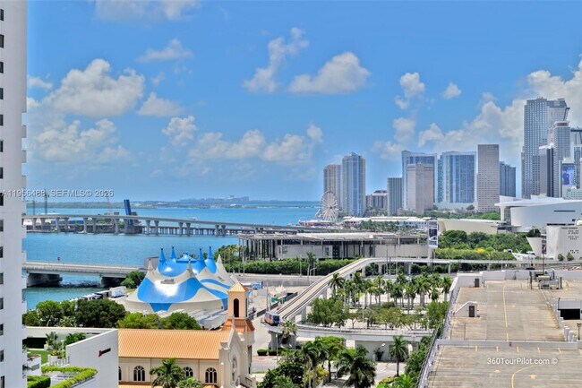 Foto del edificio - 1750 N Bayshore Dr