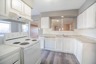 Building Photo - 22819 Carter Gate Dr