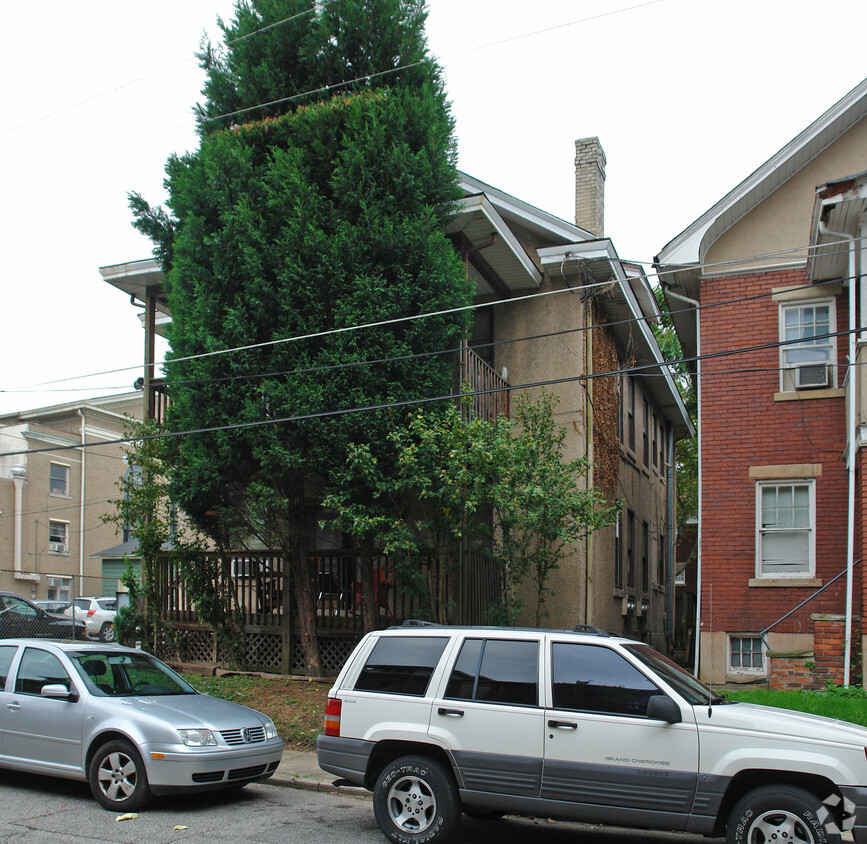 Building Photo - 1637 Franklin Ave