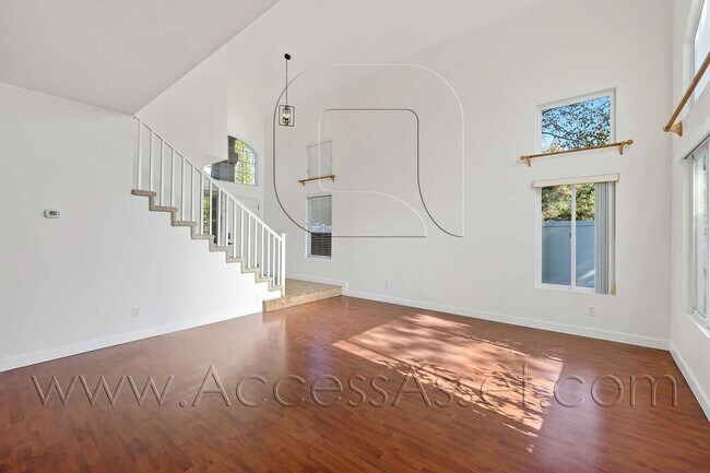 Building Photo - Stunning 3-bedroom, 2.5-Bath Home In Murrieta!