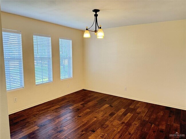 Foto del edificio - 3206 San Mateo Pkwy