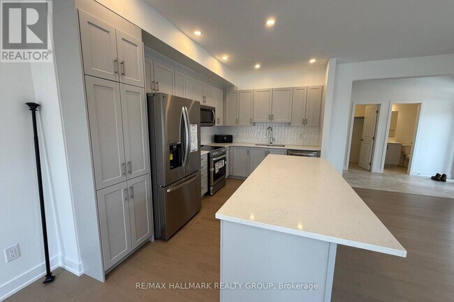 Building Photo - 221 Gretsch Rd