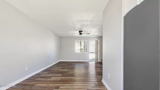 Foto del edificio - 5117 E 10th St