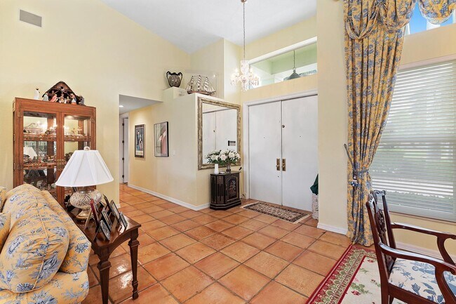 Building Photo - 1356 Thatch Palm Dr