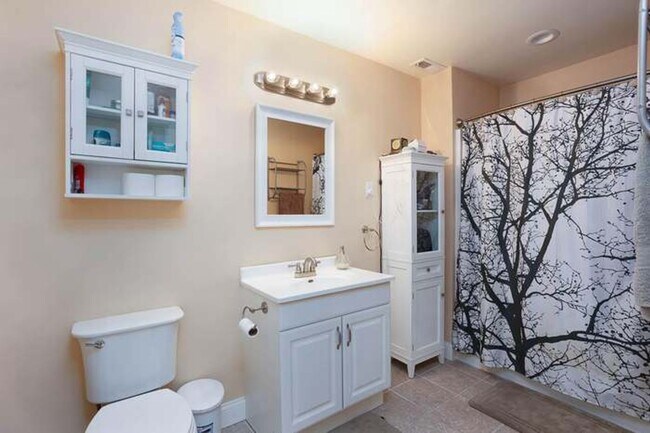 Foto del edificio - 401 E Peter Ln