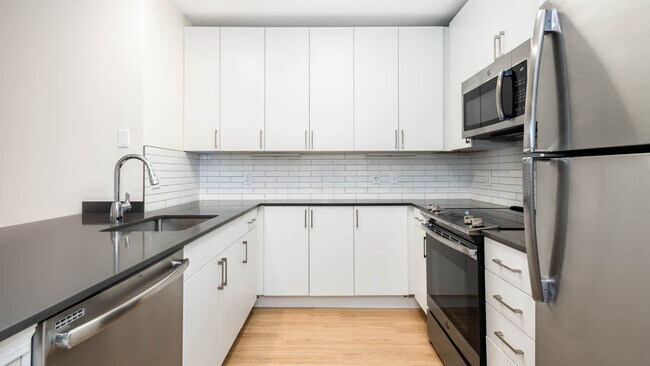 Foto del edificio - 70 Hope Ave