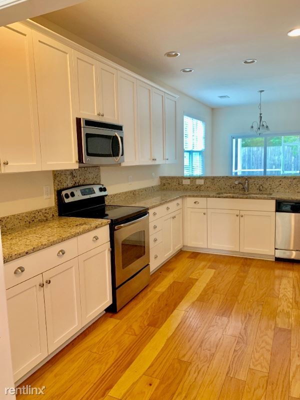 Foto del edificio - 3 br, 2.5 bath House - 2649 Lohr Dr