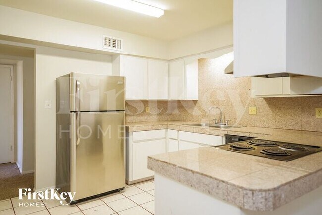 Foto del edificio - 11637 N 58th Dr