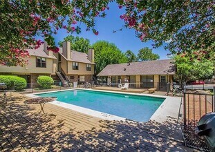 Building Photo - 5608 Cougar Dr