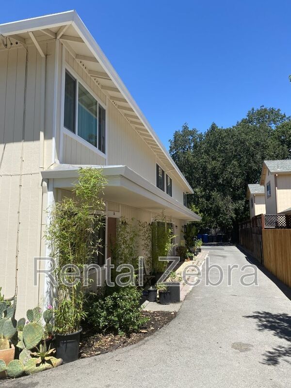 141 Agua Caliente Rd W, Sonoma, CA 95476 Townhome Rentals in Sonoma