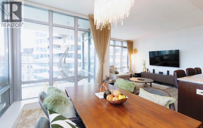 Photo du bâtiment - 1028 Barclay St