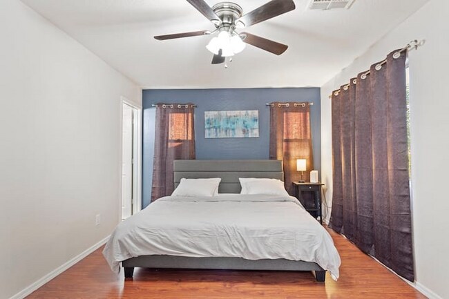 Foto del edificio - 2616 E Southgate Ave